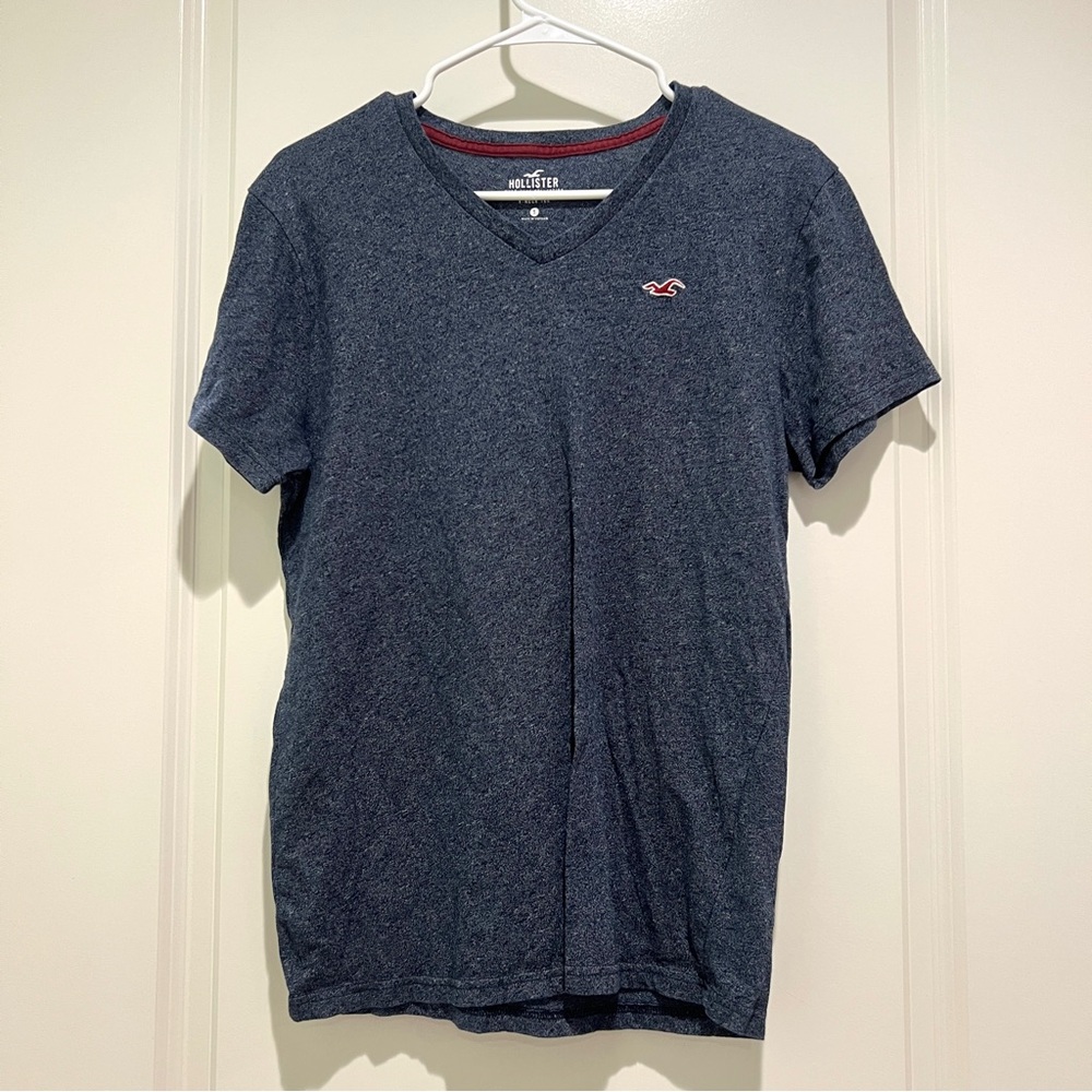 Hollister Must Have Collection Blue v neck Short Sleeve Cotton T-Shirt men’s S